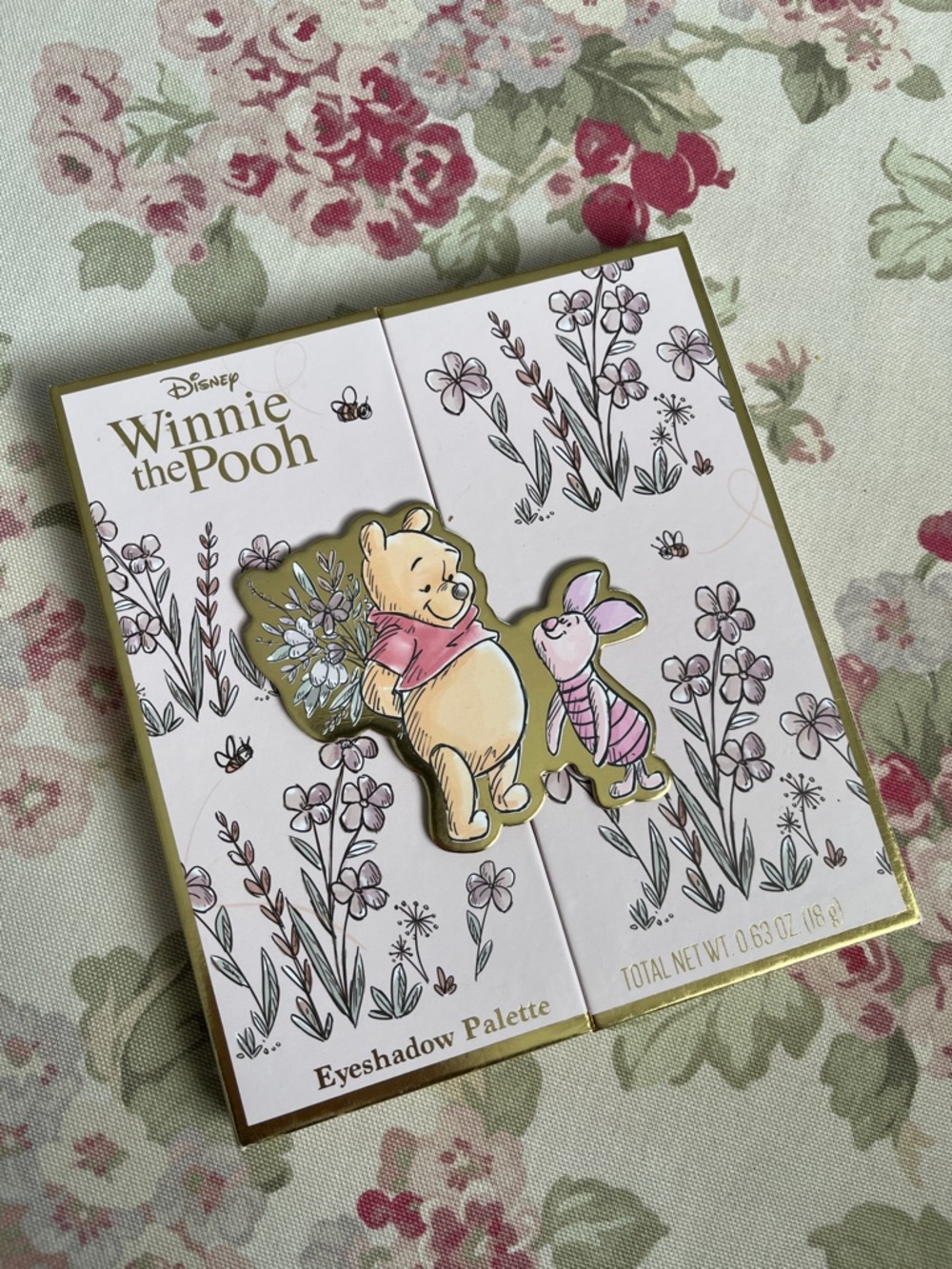 NEW!  Disney Winnie the Pooh Floral Eyeshadow Palette